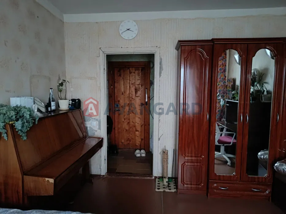 1 ����. ��������, 56/-/7 ��. �., 9/10 ���� ���� 4