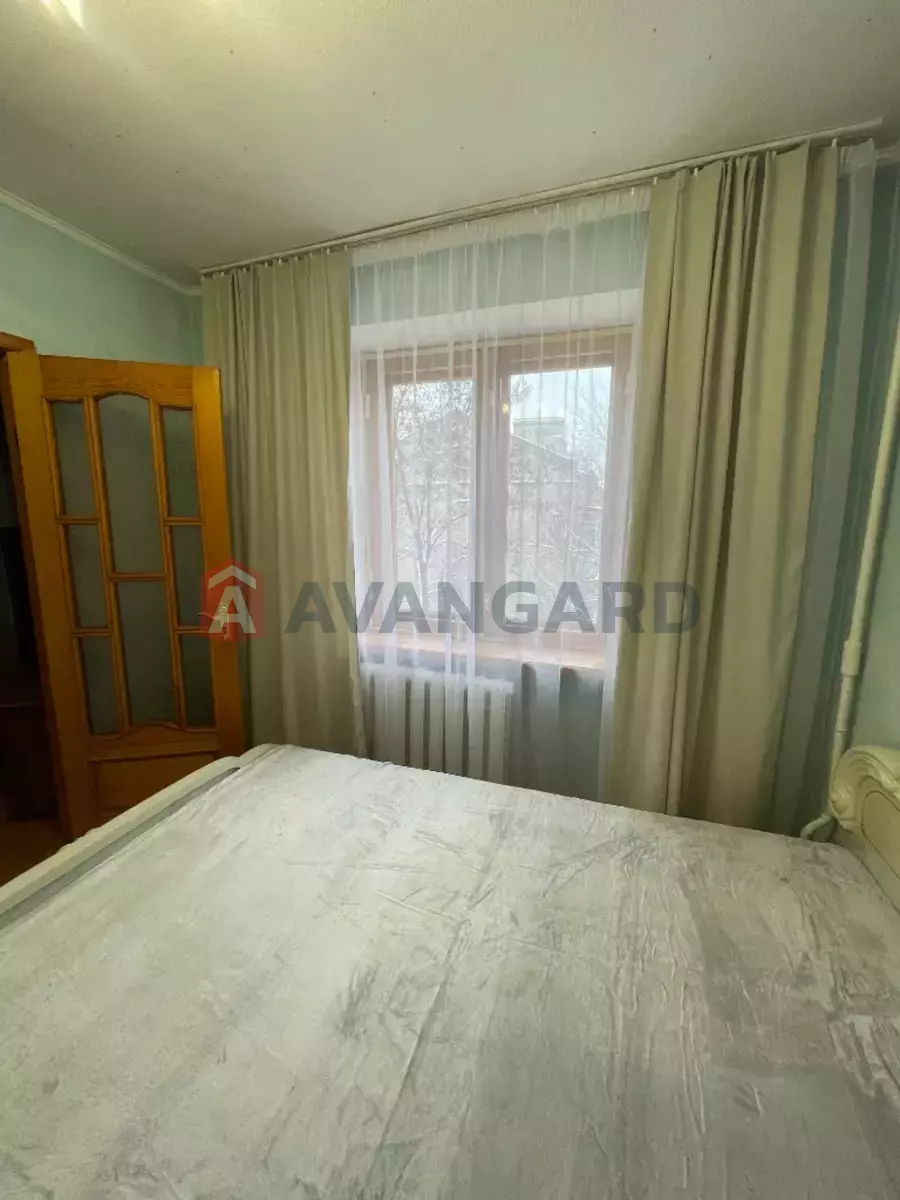 3 ��. ��������, 79/-/10 ��. �., 5/9 ������ ���� 5