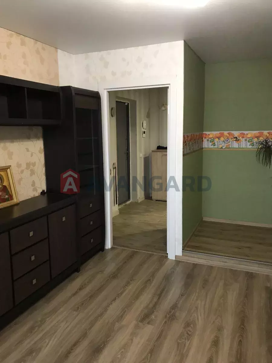 2 ����. ��������, 50/-/8 ��. �., 9/9 ���� ���� 7