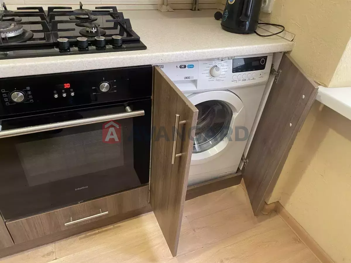 1 ��. ��������, 33/-/5 ��. �., 3/5 ������ ���� 3