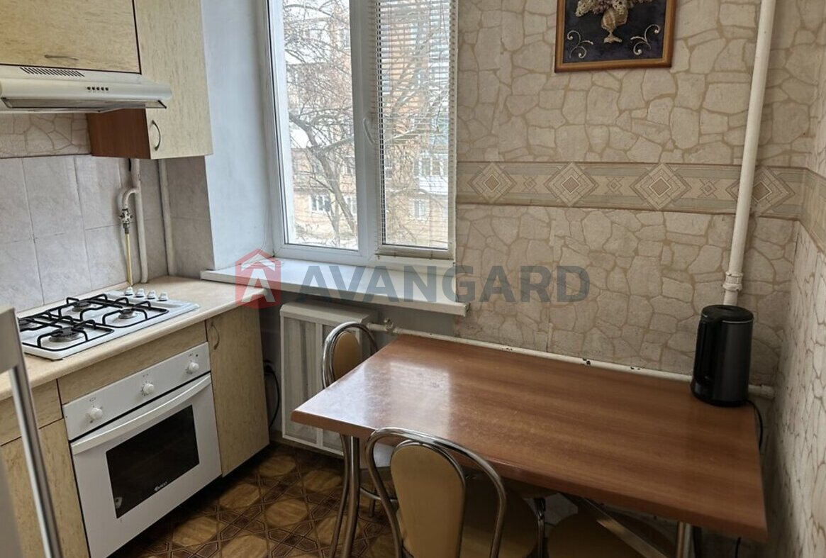 2 ����. ��������, 45/27/6 ��. �., 3/5 ���� ���� 13