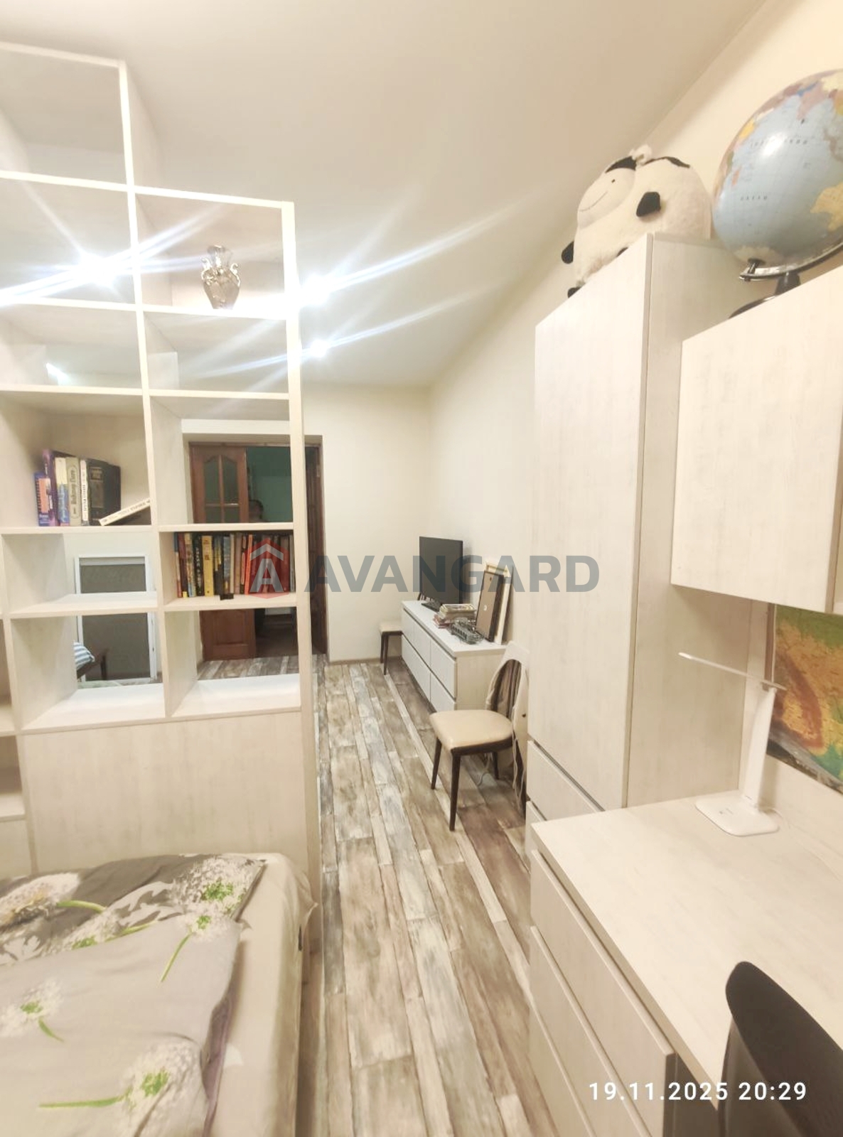 2 . , 52/-/7 . ., 3/3   2