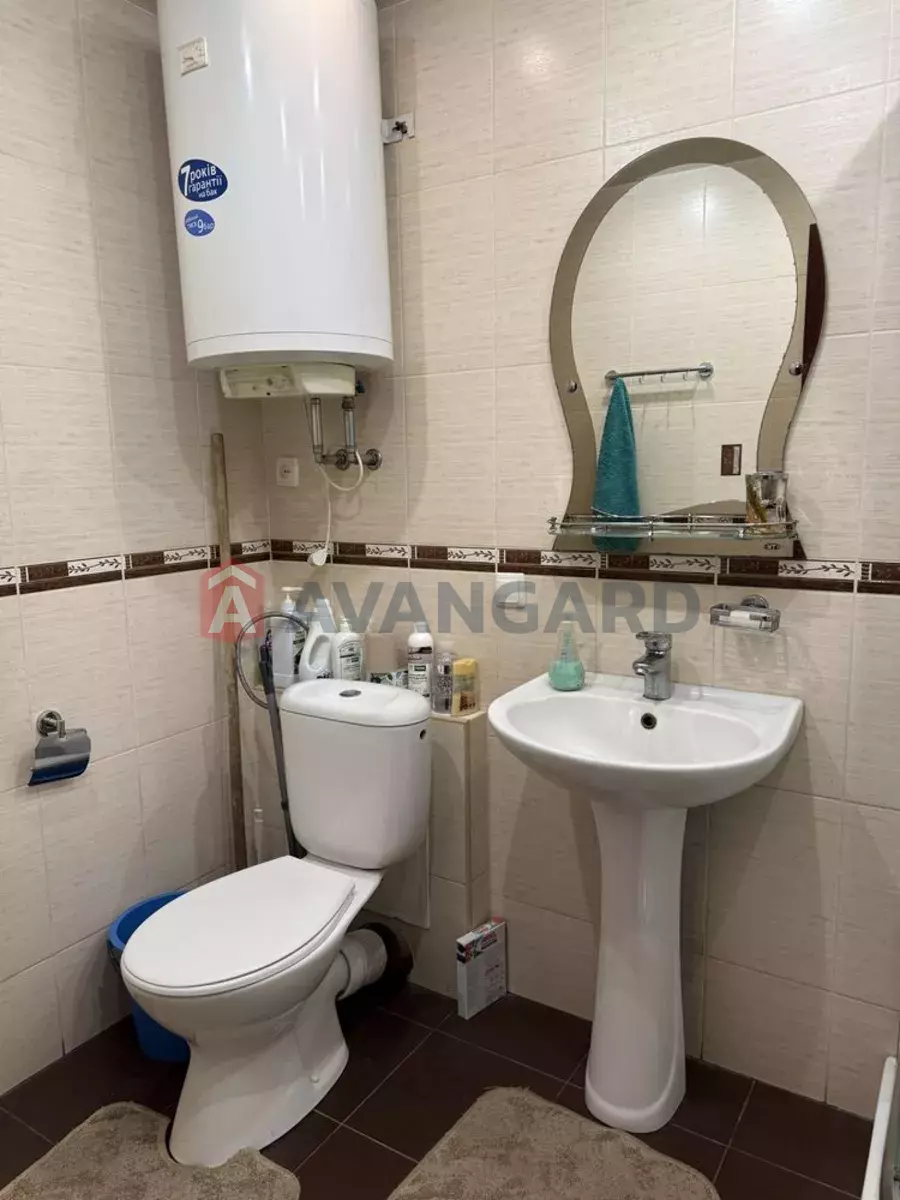 2 ����. ��������, 50/-/10 ��. �., 9/9 ���� ���� 5