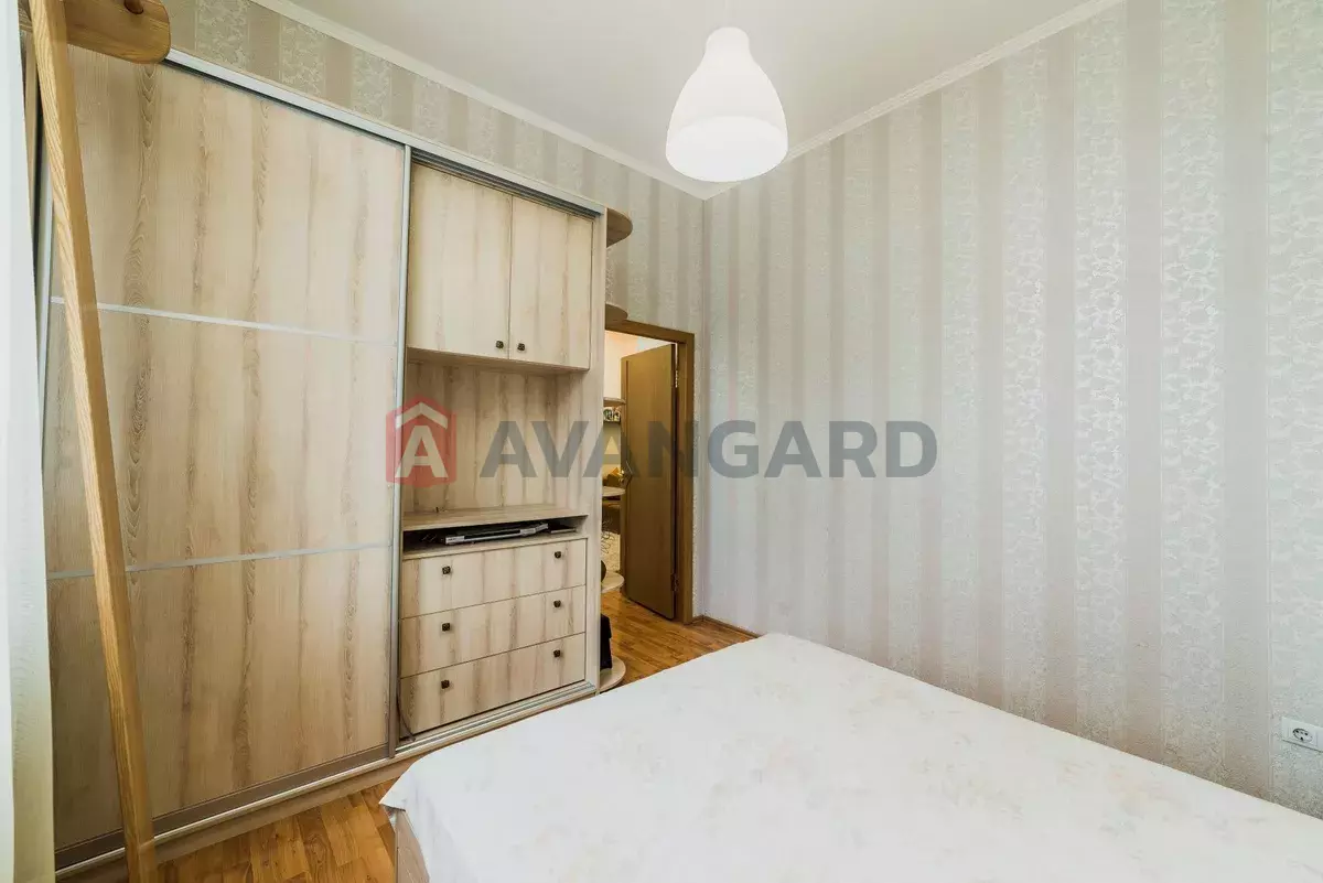 3 ����. ��������, 77/-/17 ��. �., 3/4 ���� ���� 2