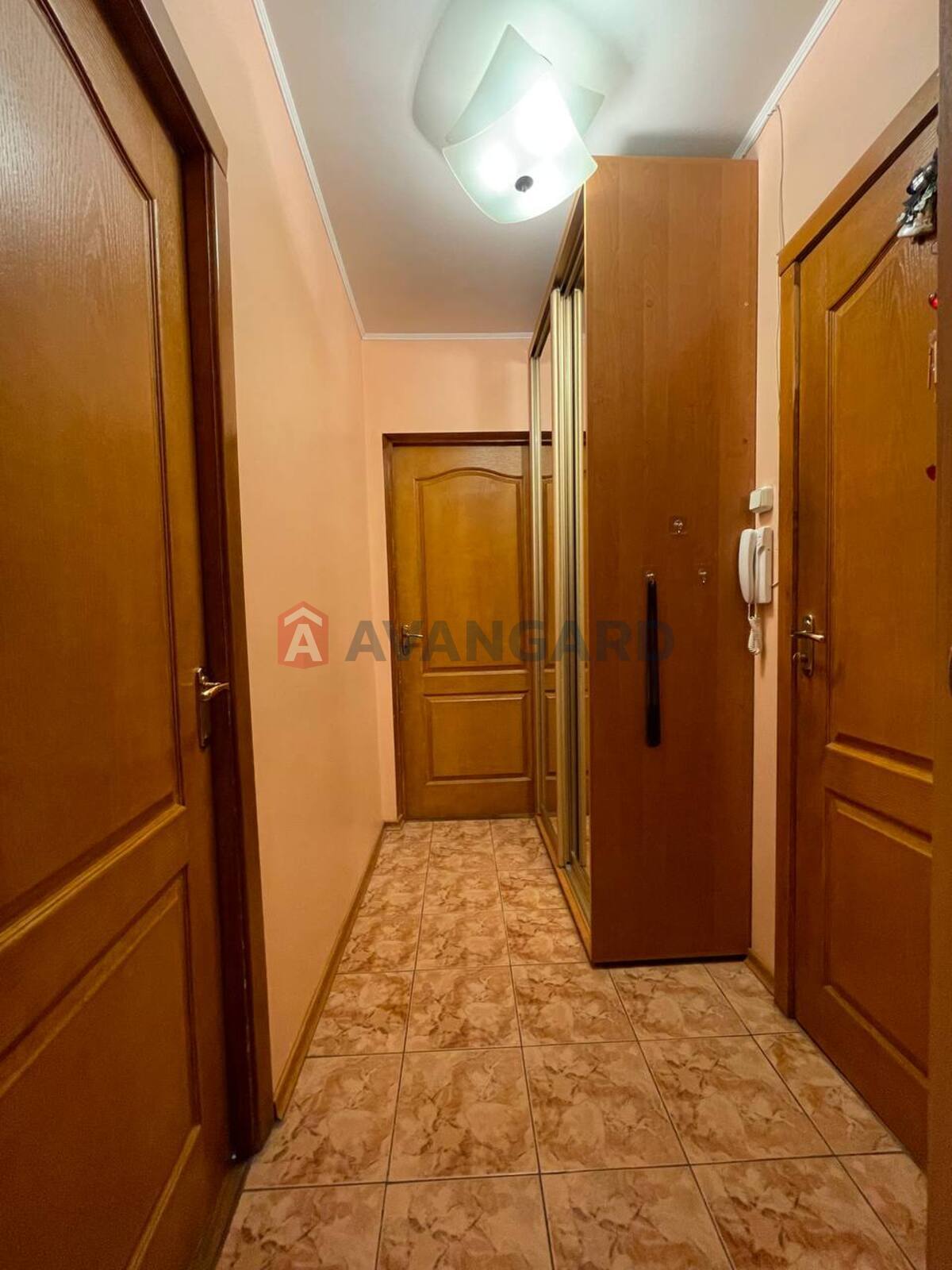 2 ��. ��������, 46/28/9 ��. �., 7/9 ������ ���� 9