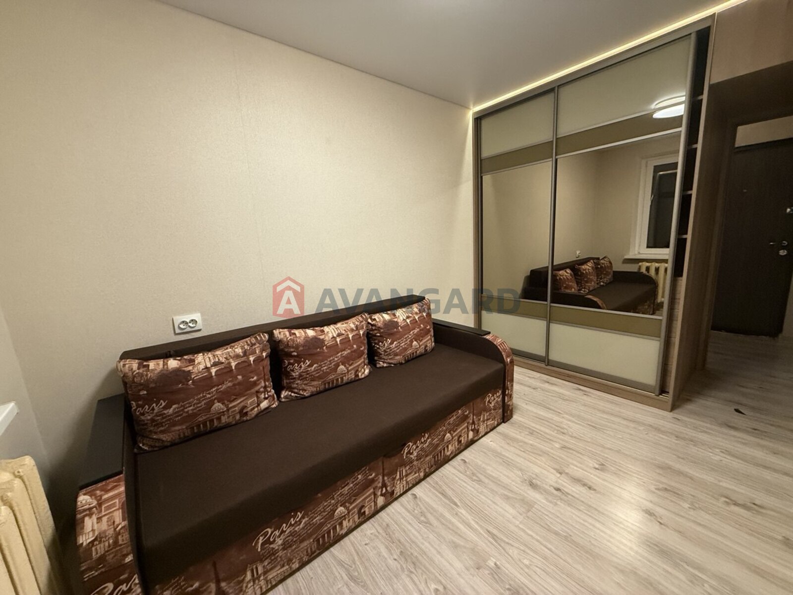 2 ����. ��������, 47/28/8 ��. �., 8/9 ���� ���� 5