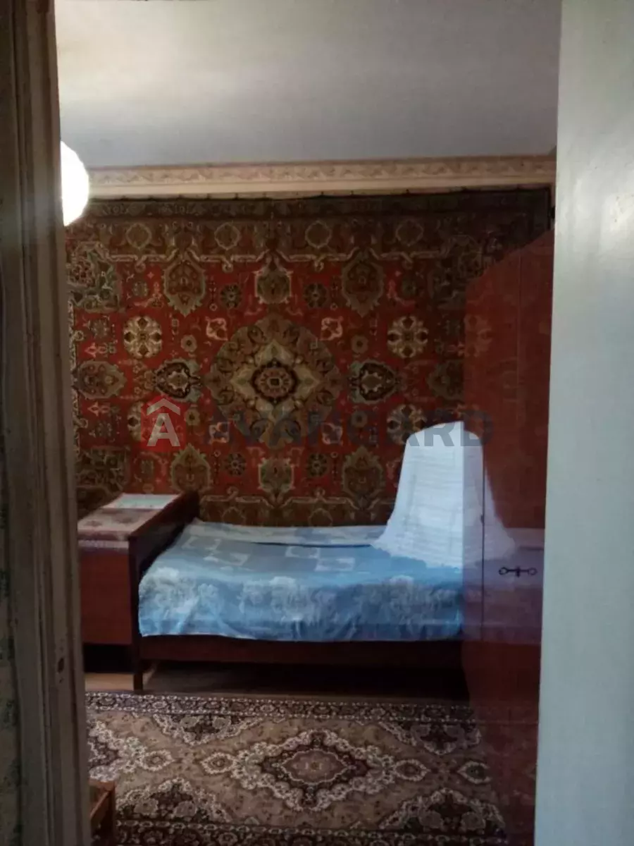 2 . , 48/-/7 . ., 5/9   8