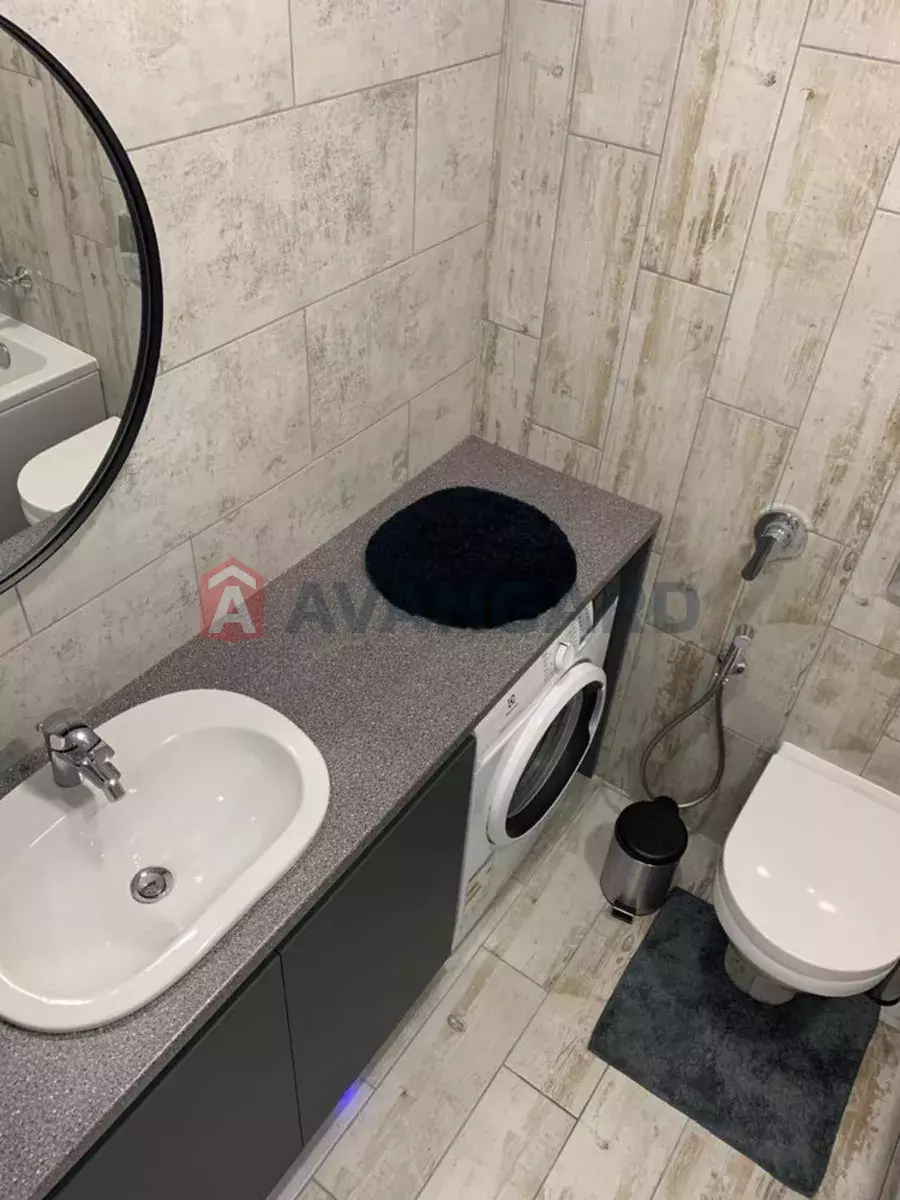 1 ��. ��������, 40/-/13 ��. �., 6/12 ������ ���� 8