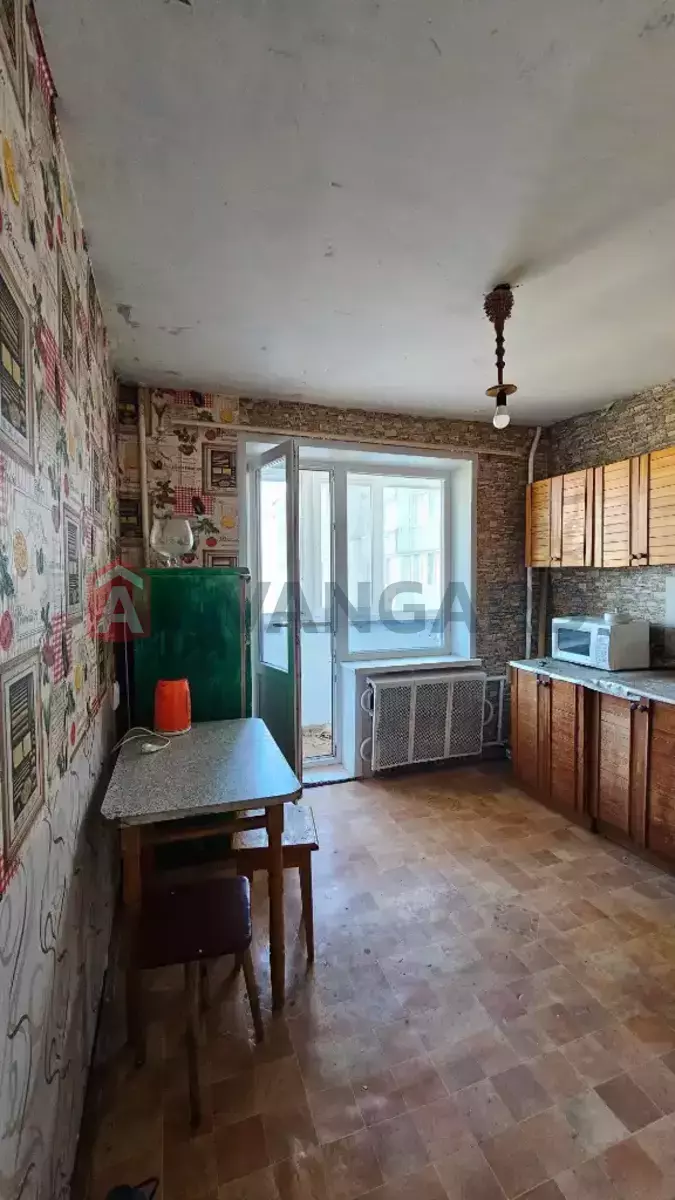 1 ����. ��������, 37/17/9 ��. �., 14/16 ���� ���� 2