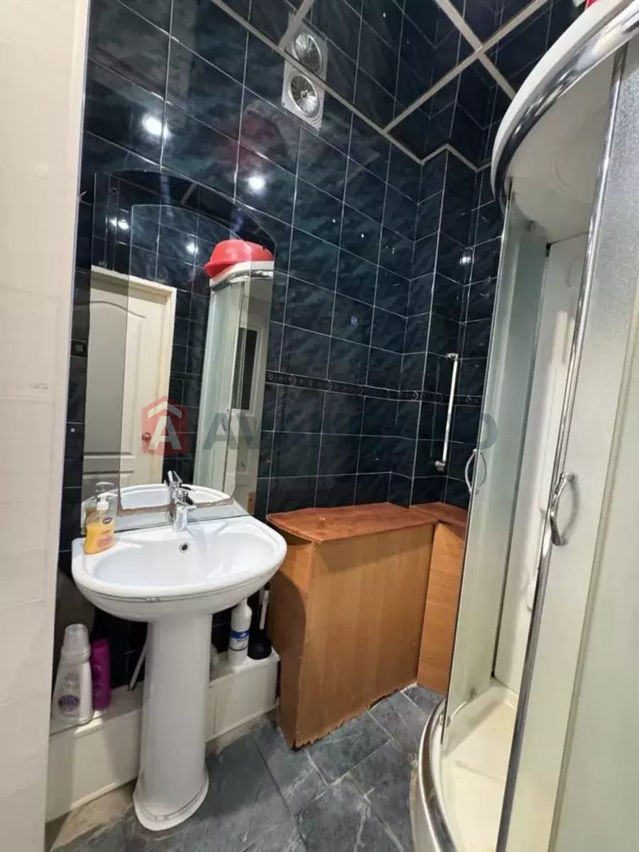 3 ��. ��������, 80/-/10 ��. �., 2/5 ������ ���� 5