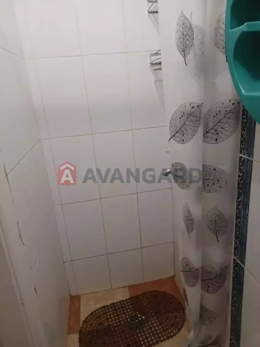 1 ��. ��������, 32/18/6 ��. �., 4/5 ������ ���� 9