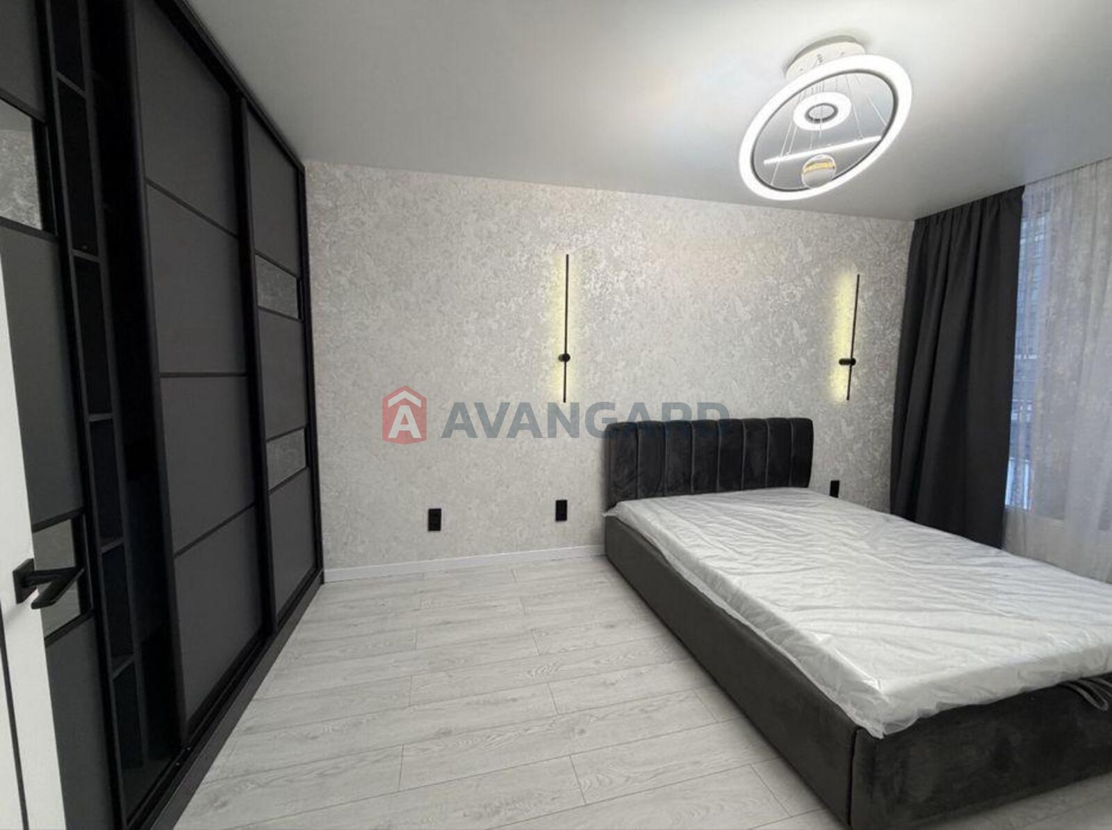 1 ��. ��������, 46/-/28 ��. �., 2/5 ������ ���� 3