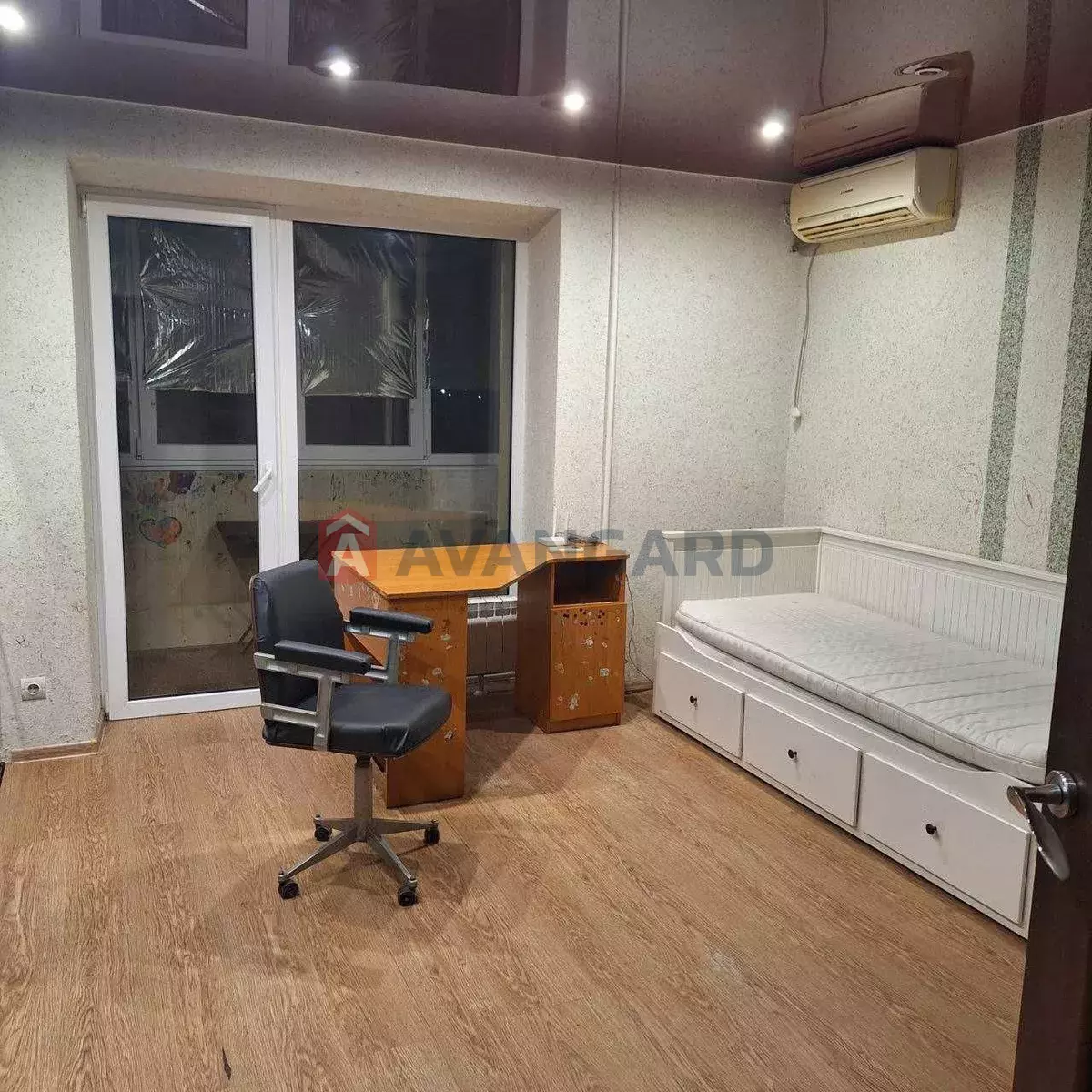 3 ��. ��������, 69/-/8 ��. �., 5/9 ������ ���� 9