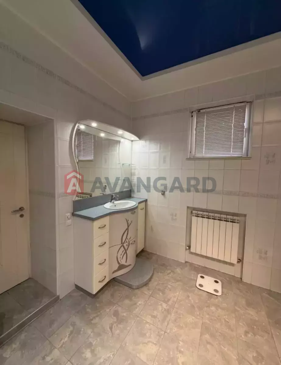 4 ��. ��������, 172/-/- ��. �., 3/9 ������ ���� 13