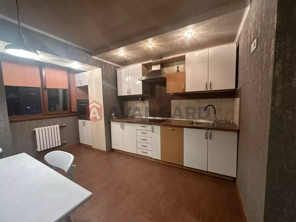 1 ����. ��������, 38/-/9 ��. �., 14/16 ���� ���� 1