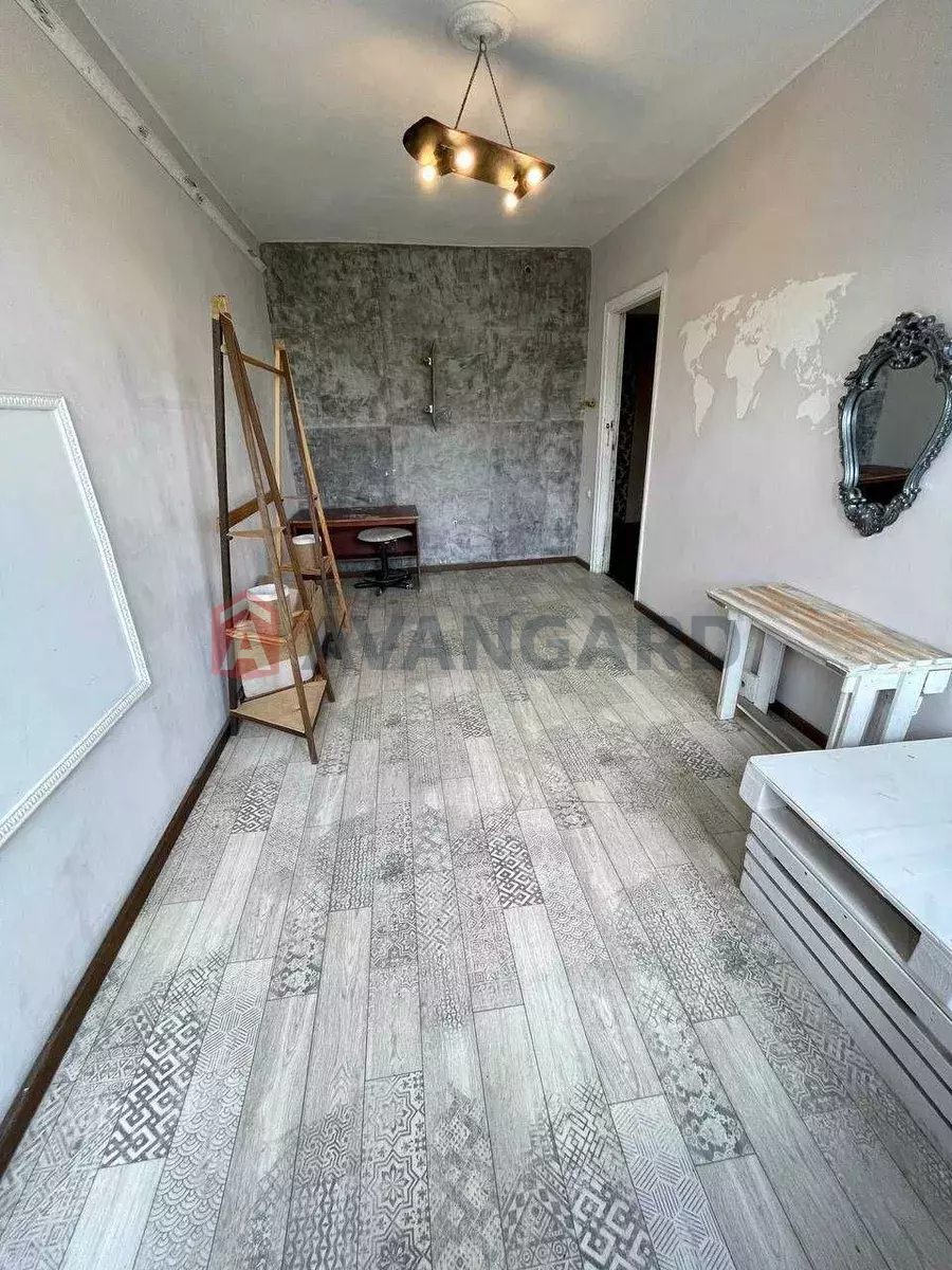 3 . , 79/-/8 . ., 5/5   8