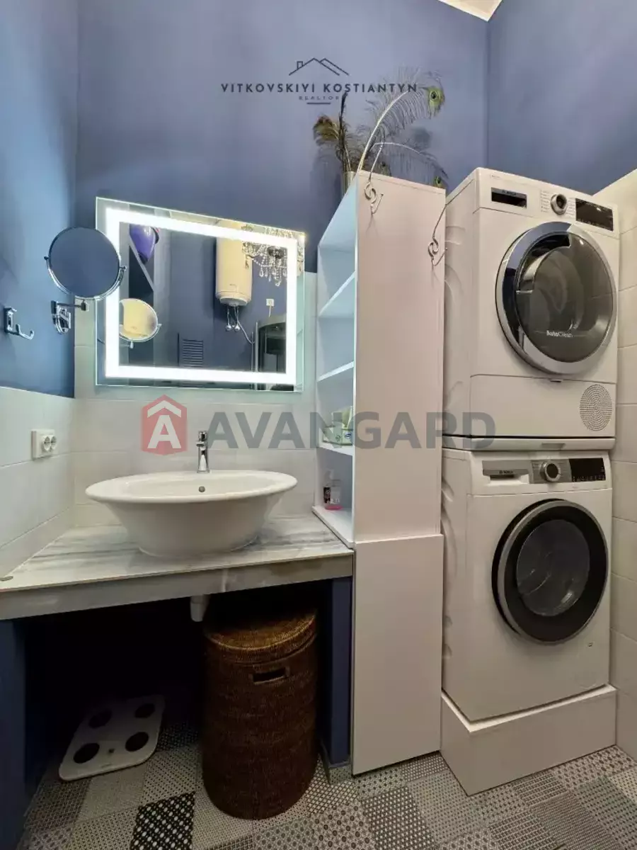 3 ��. ��������, 110/-/20 ��. �., 3/15 ������ ���� 8