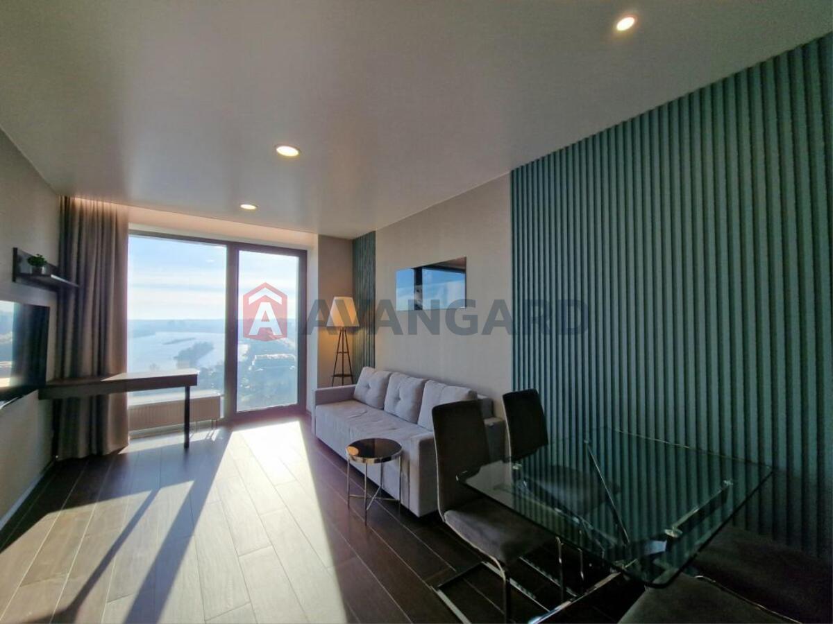 1 ��. ��������, 51/-/- ��. �., 22/31 ������ ���� 6