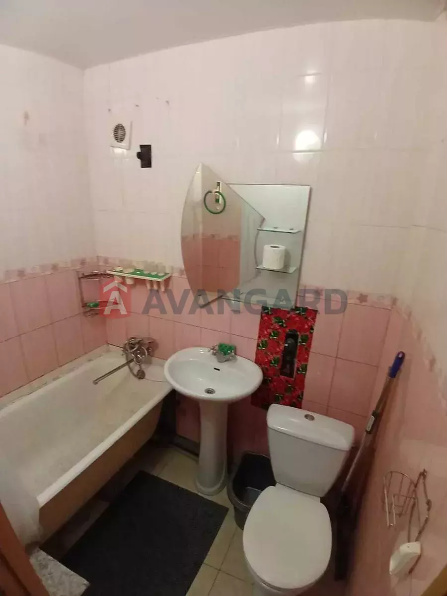 1 ����. ��������, 33/18/6 ��. �., 5/5 ���� ���� 3