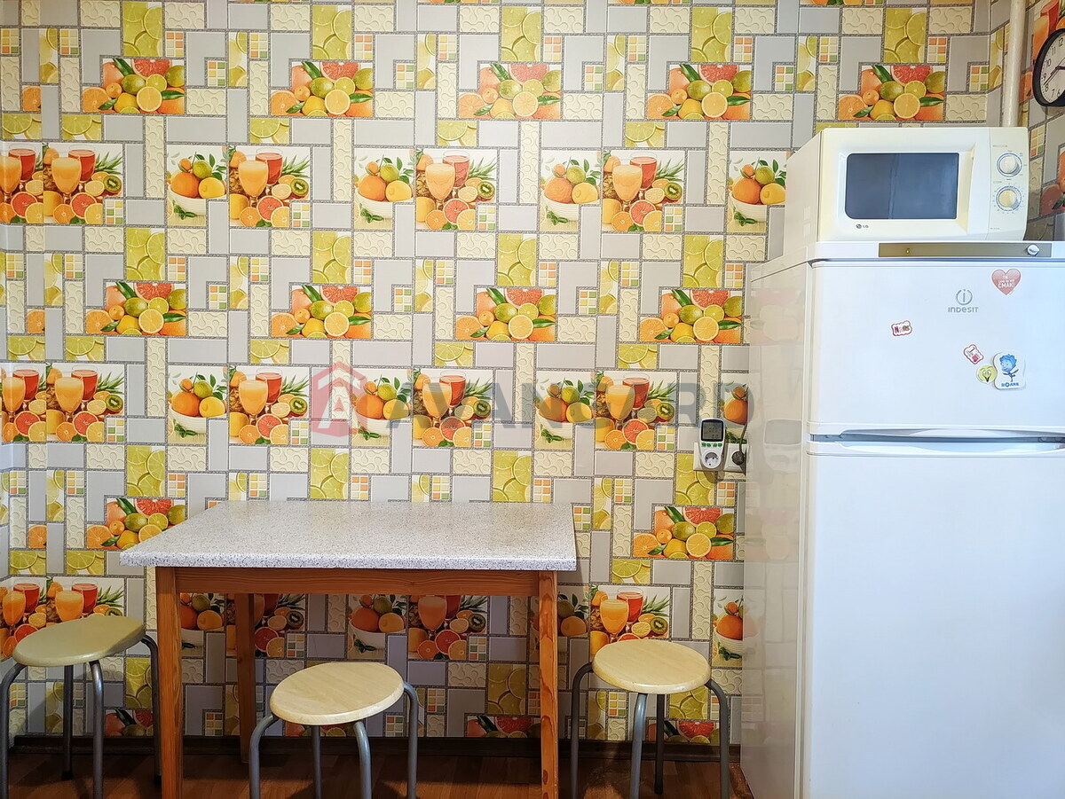 1 ��. ��������, 36/18/7 ��. �., 12/16 ������ ���� 9