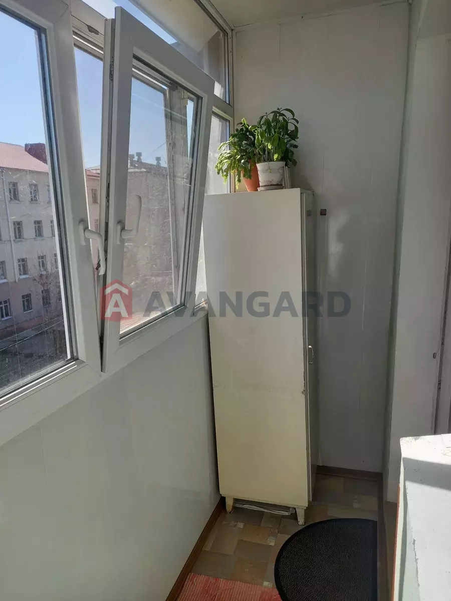 1 ��. ��������, 32/-/12 ��. �., 4/5 ������ ���� 6