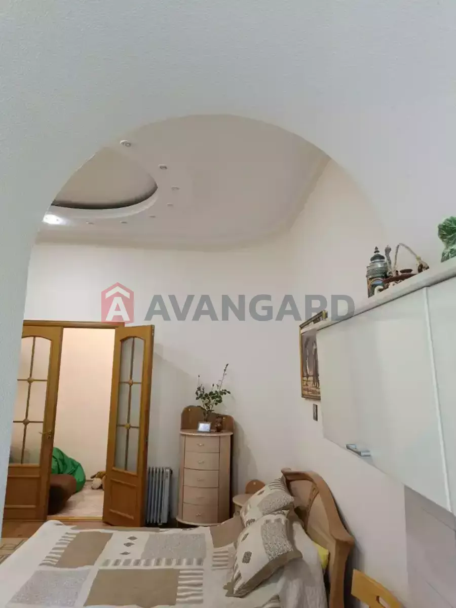 1 . , 46/-/6 . ., 1/4   17