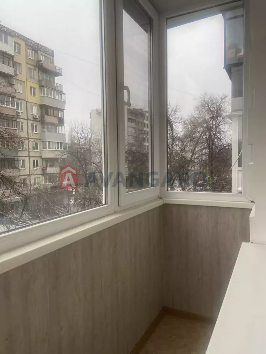 1 ��. ��������, 35/-/6 ��. �., 3/5 ������ ���� 10