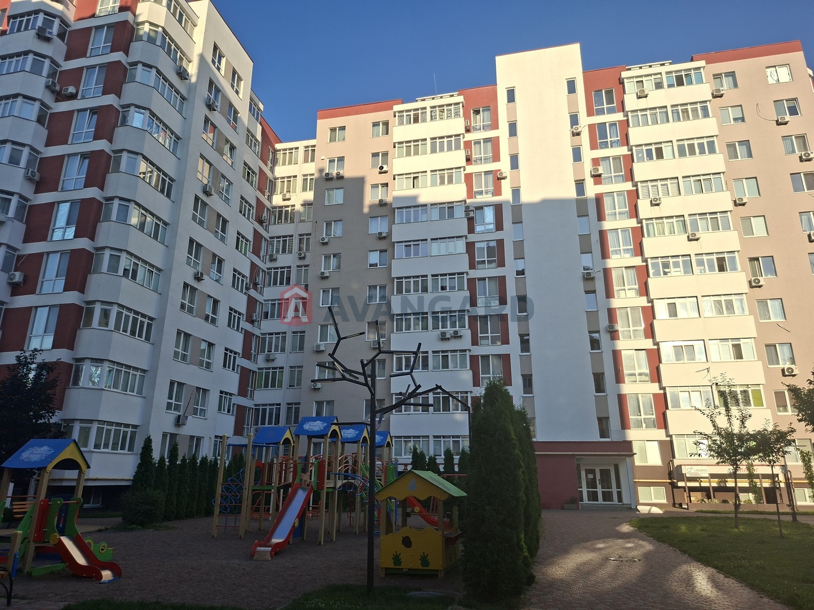 1 ����. ��������, 43,7/-/10,26 ��. �., 2/10 ���� ���� 4