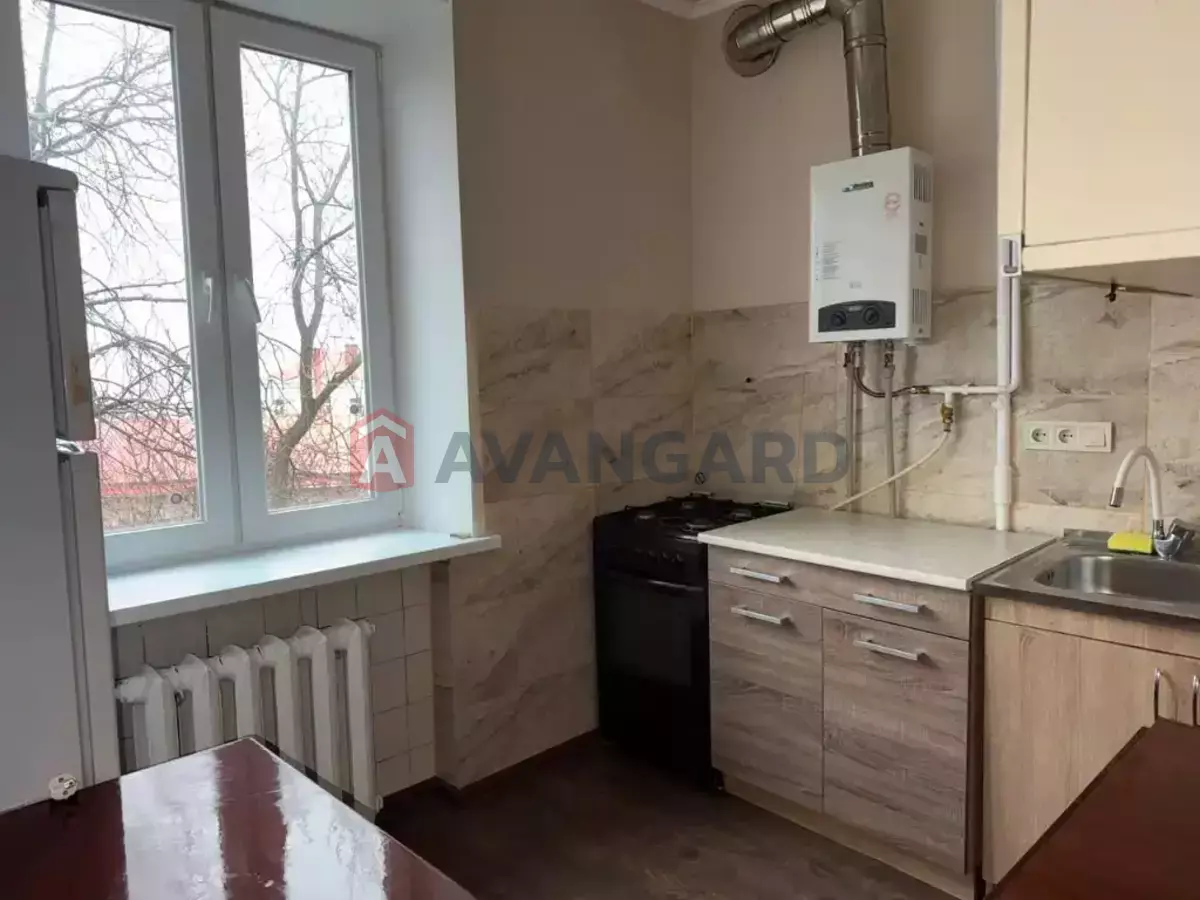 2 ��. ��������, 60/-/9 ��. �., 4/5 ������ ���� 4