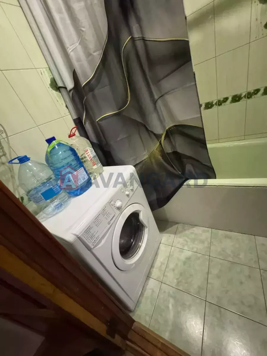 2 ��. ��������, 48/26/8 ��. �., 9/9 ������ ���� 9