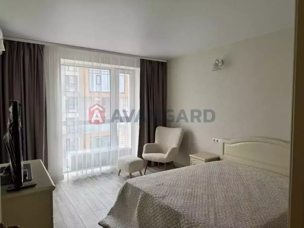 1 ��. ��������, 43/20/15 ��. �., 8/10 ������ ���� 10