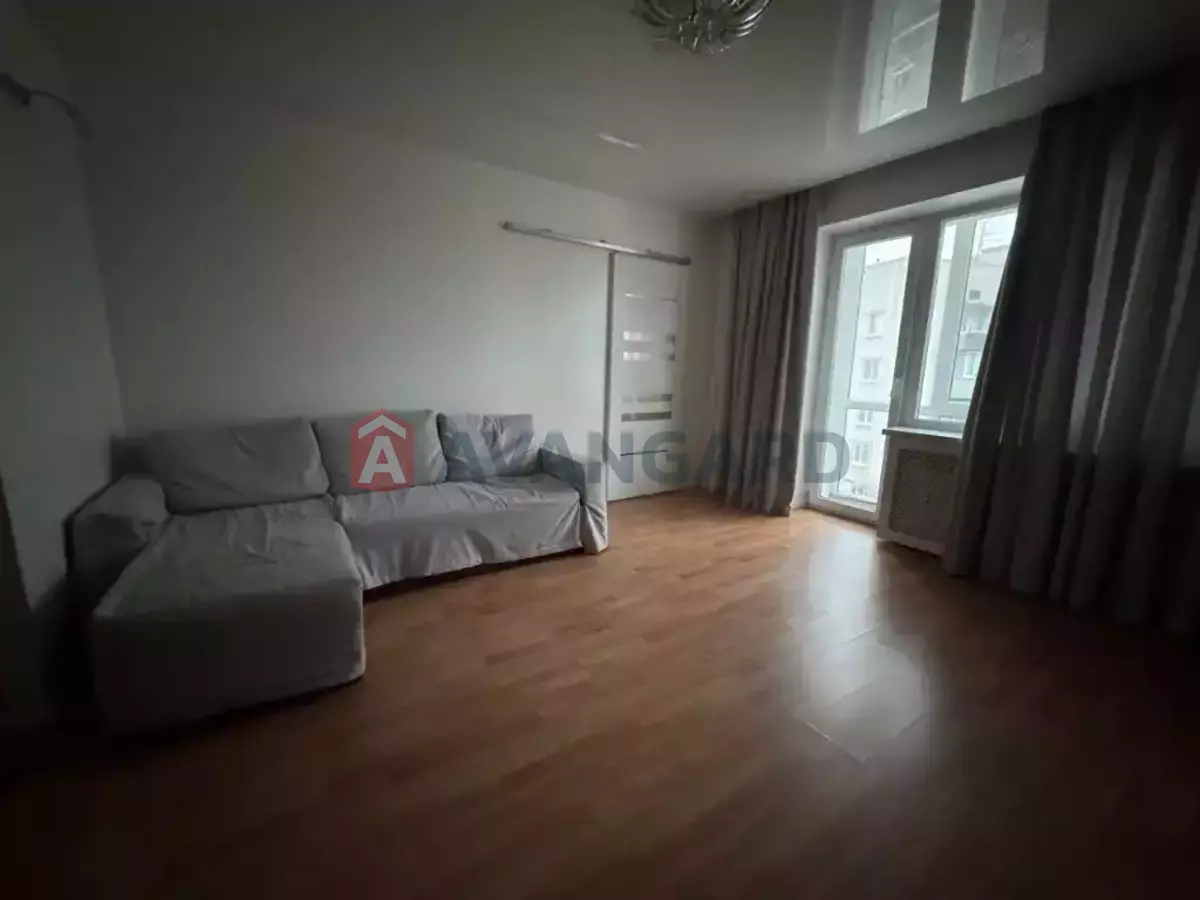 3 . , 68/-/- . ., 8/9   7