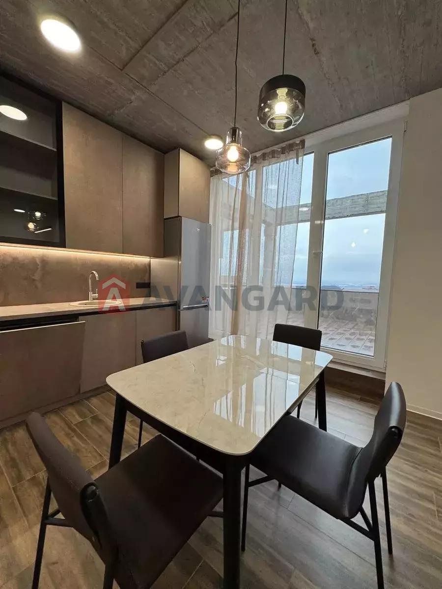 3 . , 100/-/- . ., 14/14   4