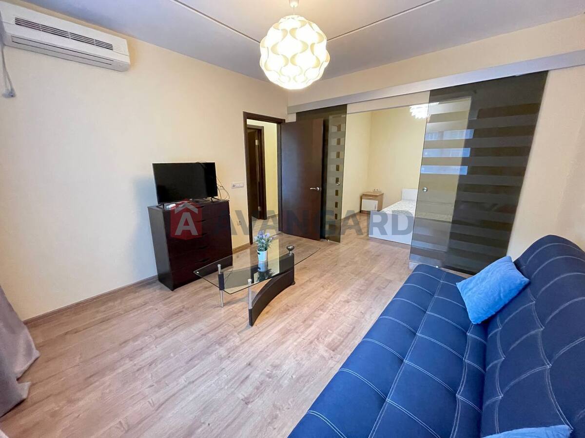 1 ��. ��������, 50/-/- ��. �., 1/10 ������ ���� 11