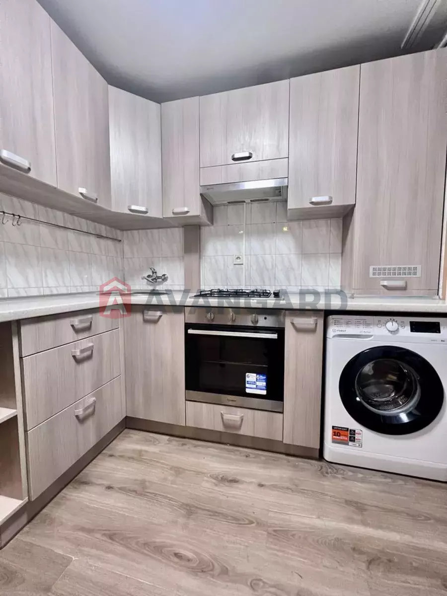 2 ��. ��������, 47/-/8 ��. �., 5/5 ������ ���� 4