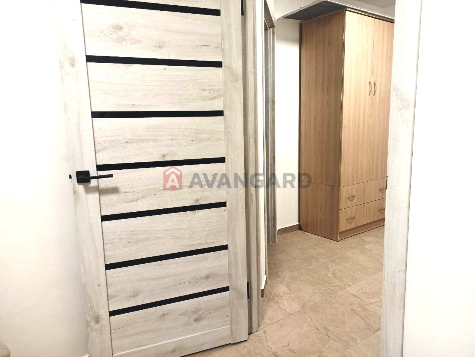 1 ��. ��������, 38/17/9 ��. �., 6/9 ������ ���� 5