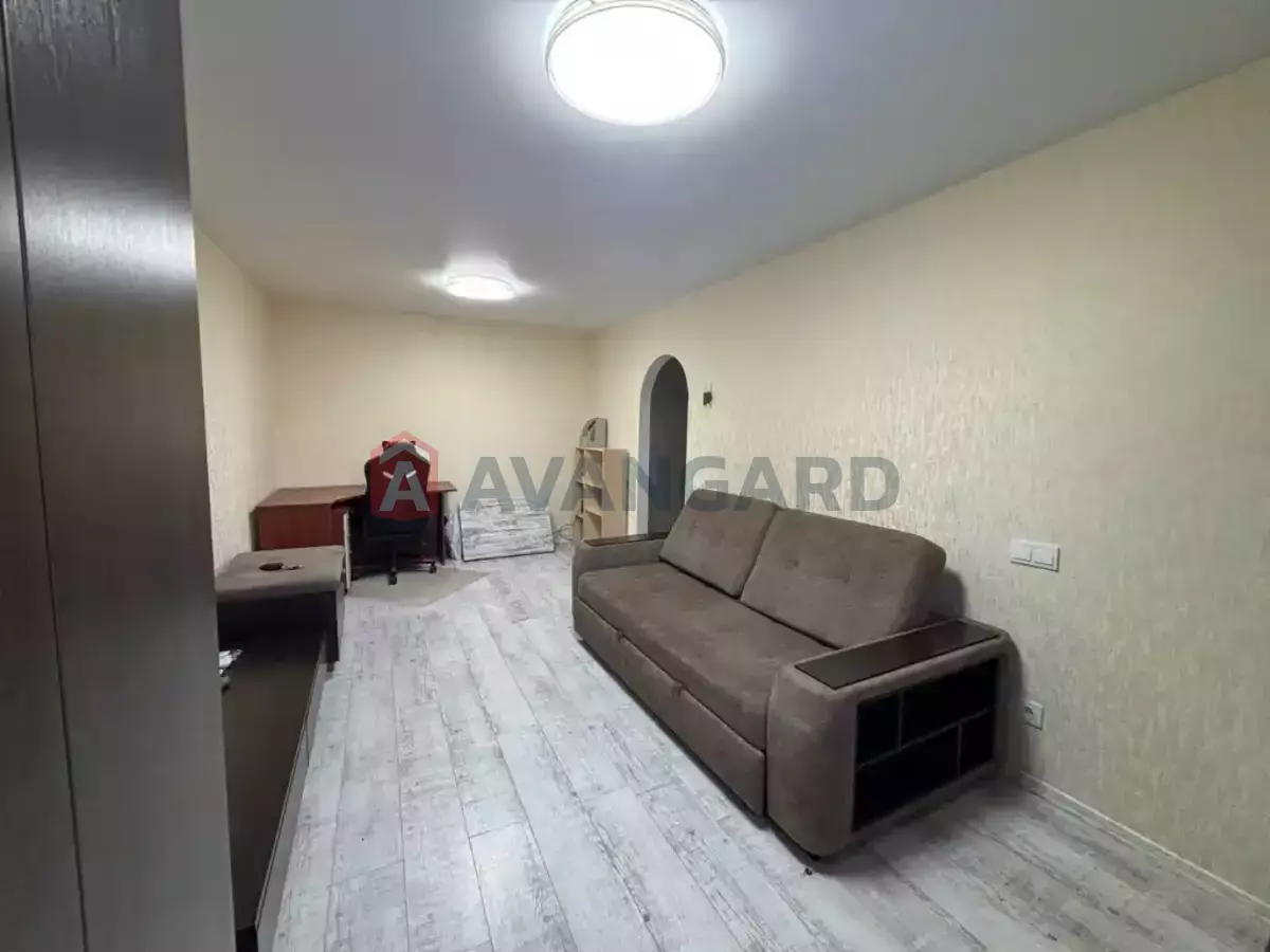 1 ��. ��������, 33/20/- ��. �., 2/5 ������ ���� 6