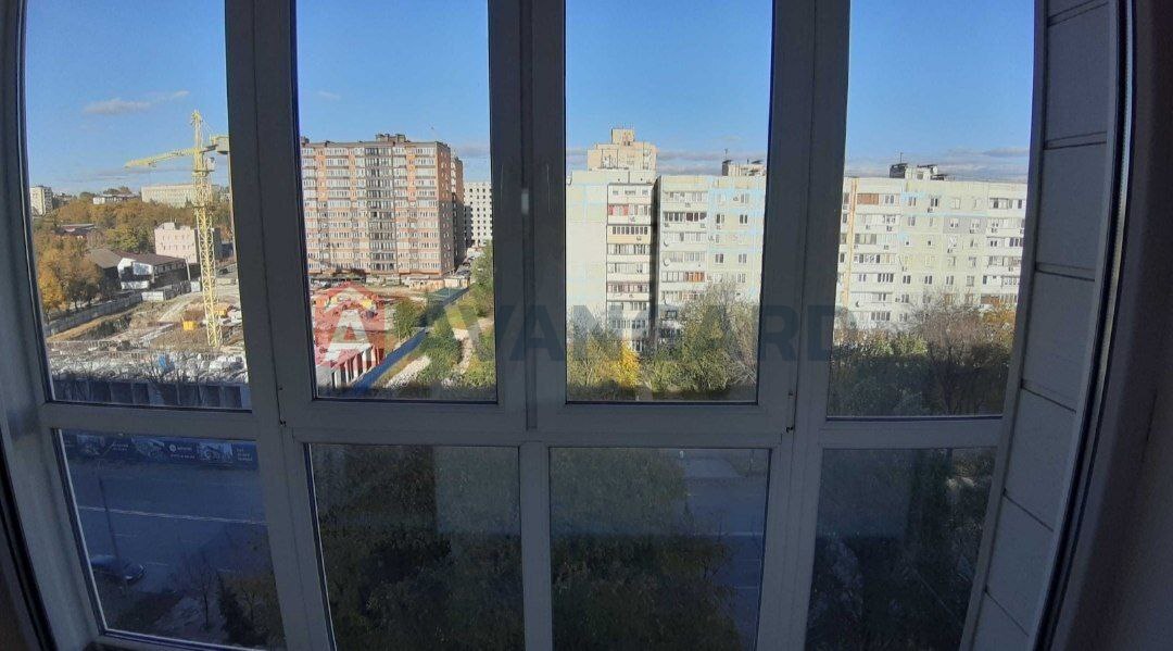 3 ����. ��������, 68/-/7 ��. �., 9/9 ���� ���� 8