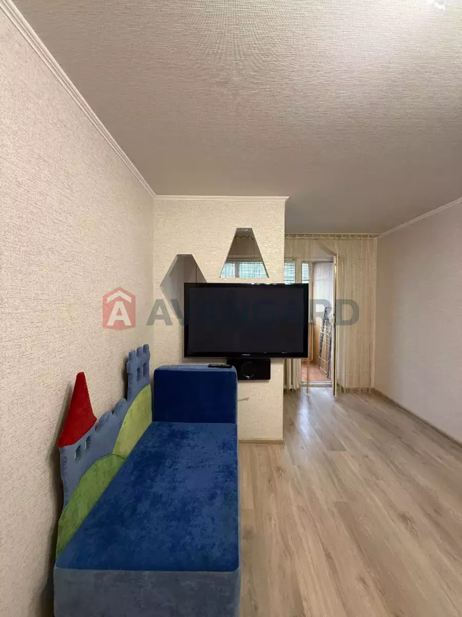 2 ��. ��������, 50/29/9 ��. �., 10/12 ������ ���� 7