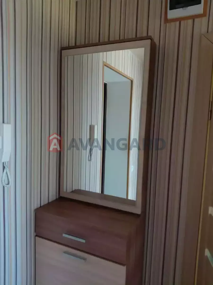 1 ��. ��������, 41/20/10 ��. �., 8/9 ������ ���� 8