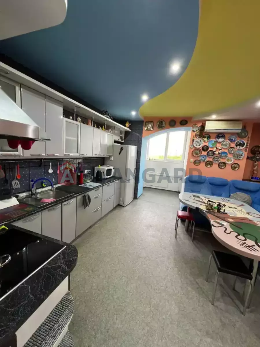 2 ��. ��������, 80/-/- ��. �., 8/16 ������ ���� 11