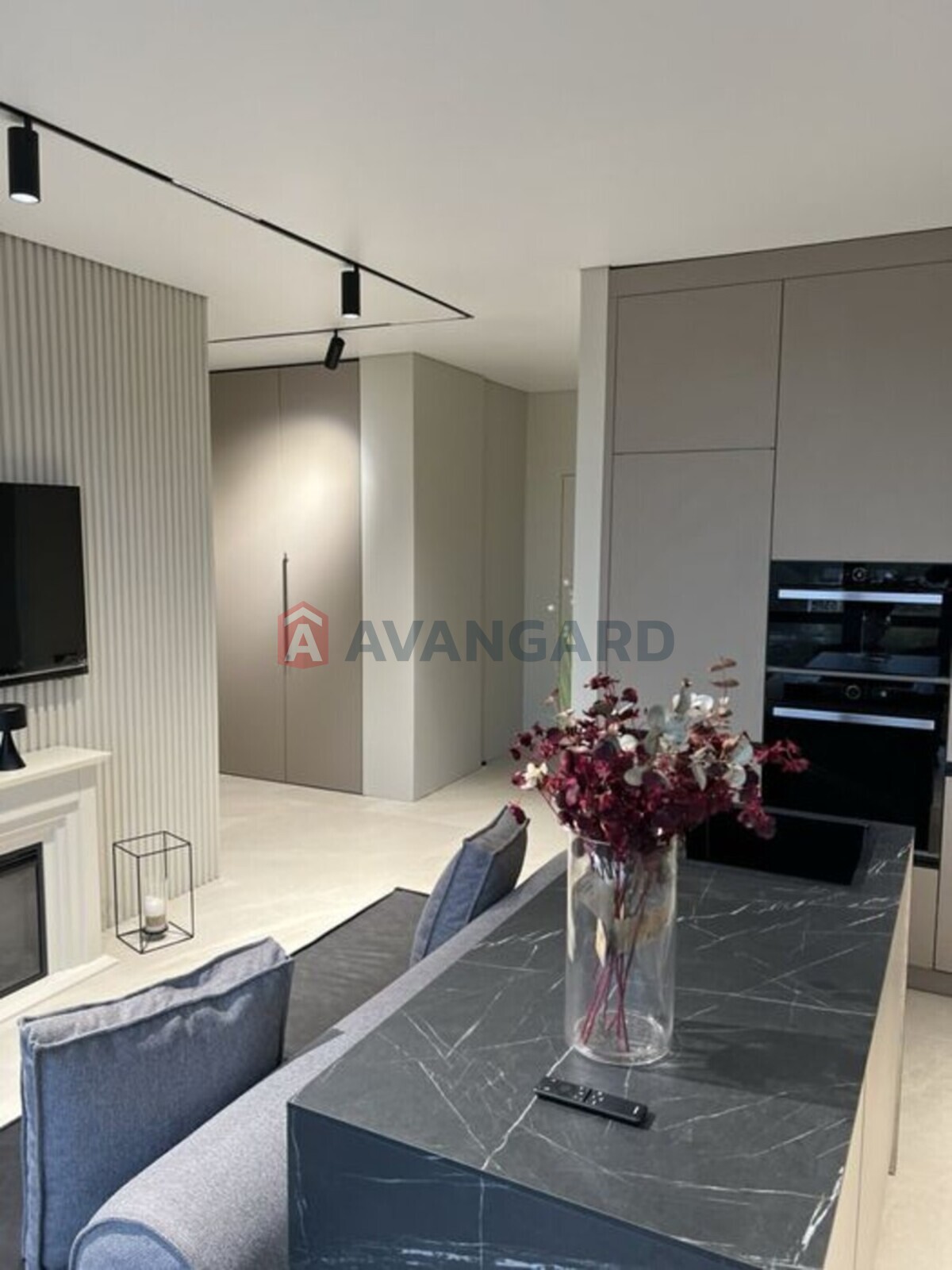 3 ��. ��������, 73/-/18 ��. �., 6/9 ������ ���� 3