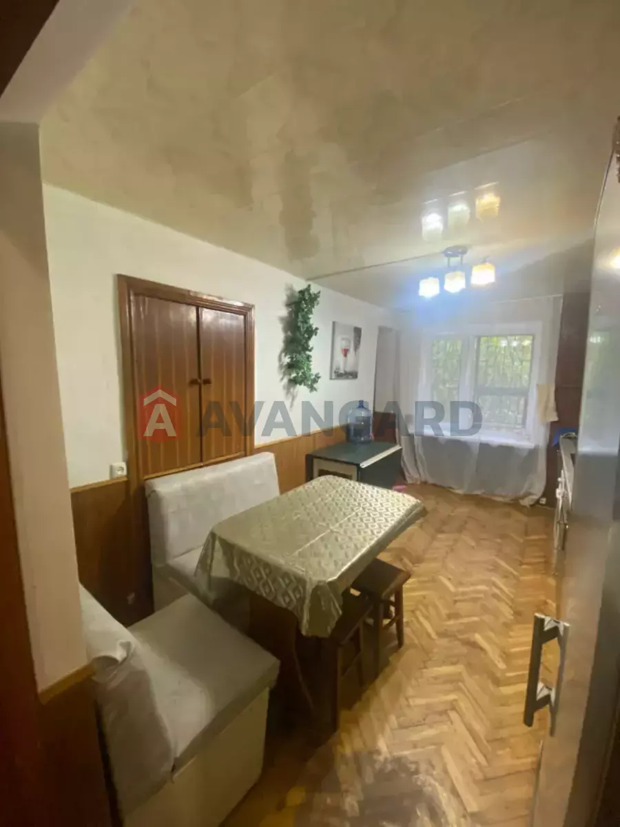 3 . , 73/43/12 . ., 2/9   7