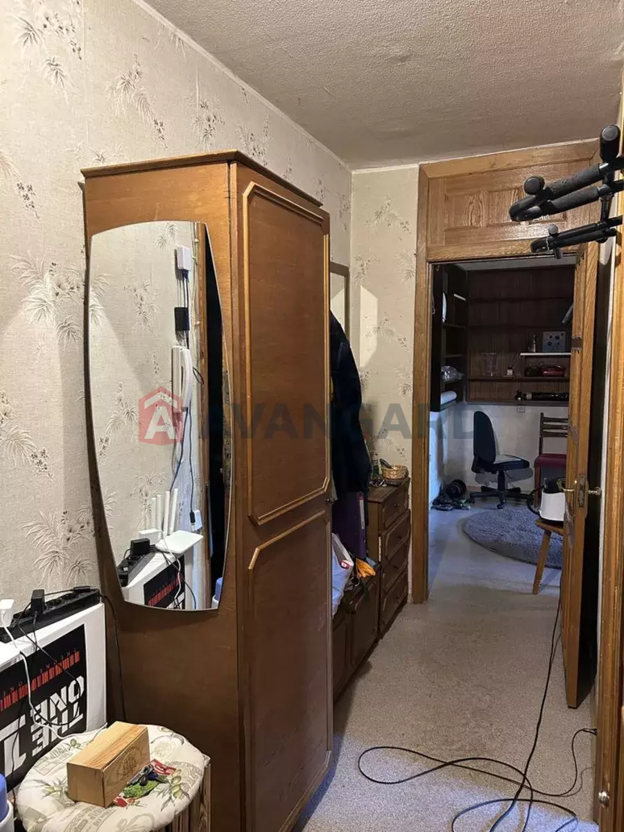 3 ��. ��������, 62/-/7 ��. �., 2/9 ������ ���� 9