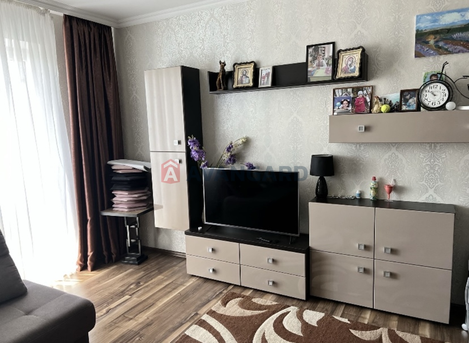 3 ��. ��������, 74/60/8 ��. �., 5/10 ������ ���� 10