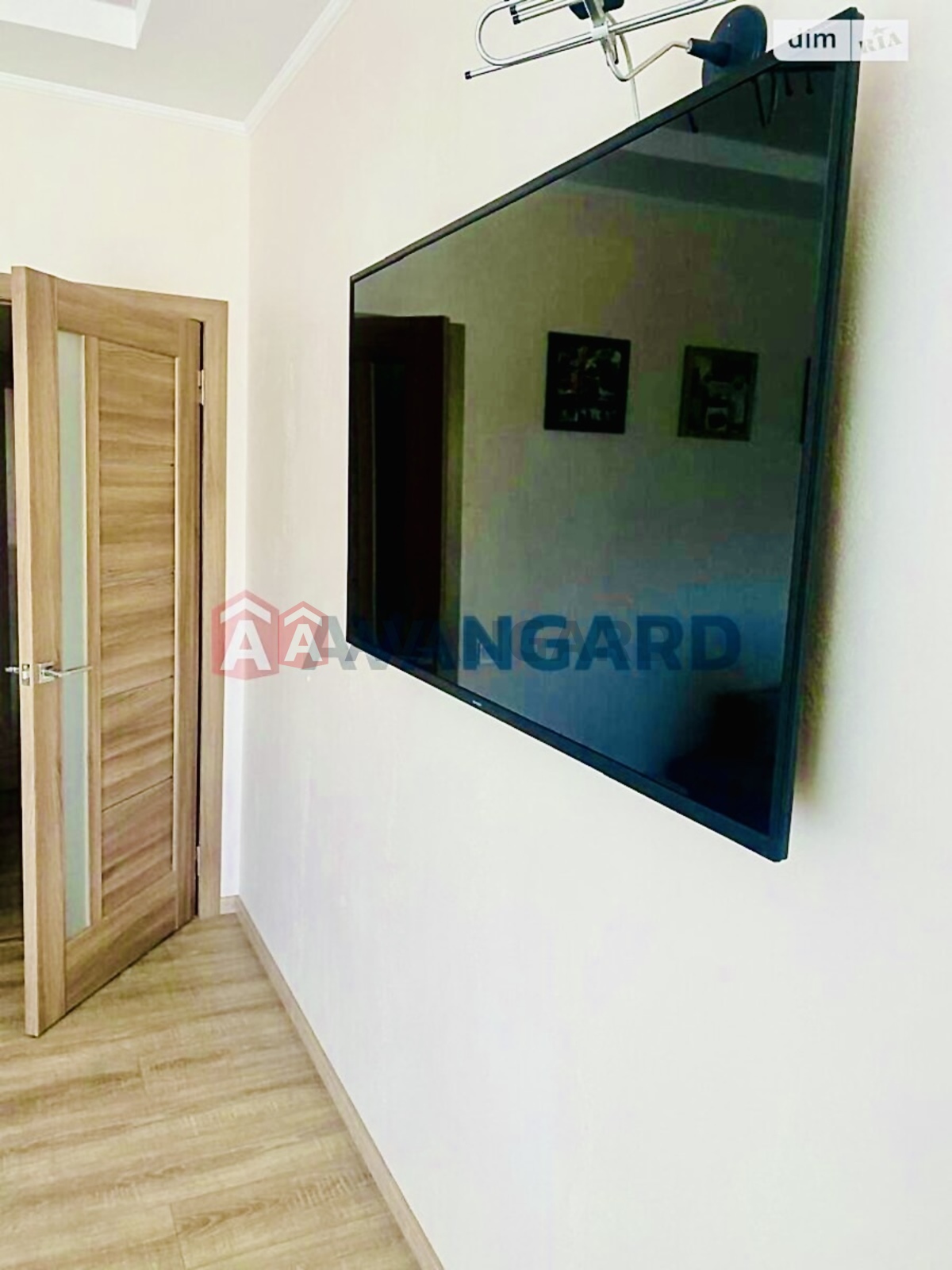 2 ����. ��������, 44/28/- ��. �., 5/8 ���� ���� 6