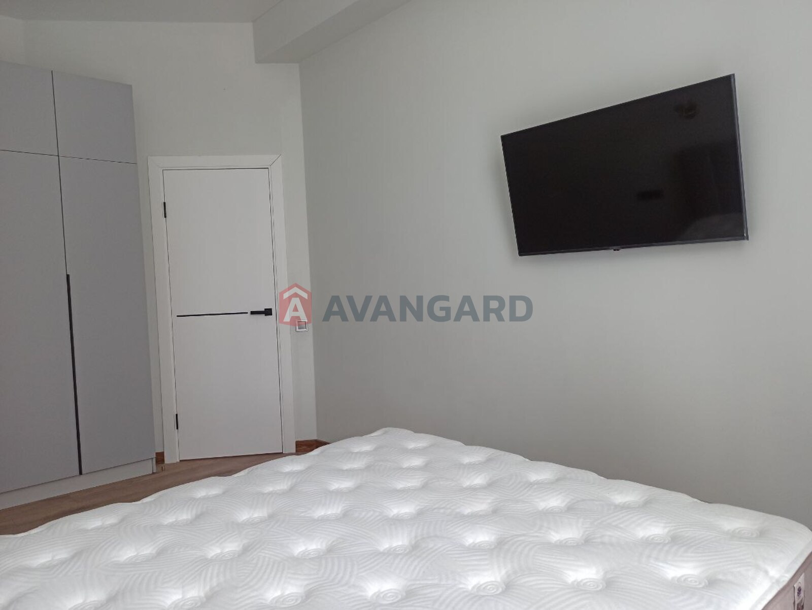 2 ����. ��������, 48.1/33.3/6.4 ��. �., 3/5 ���� ���� 7