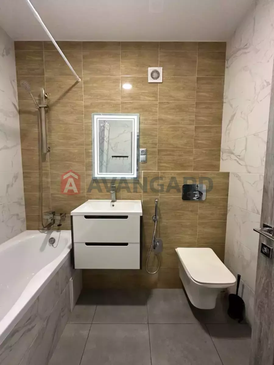 1 ��. ��������, 45/-/- ��. �., 8/10 ������ ���� 10