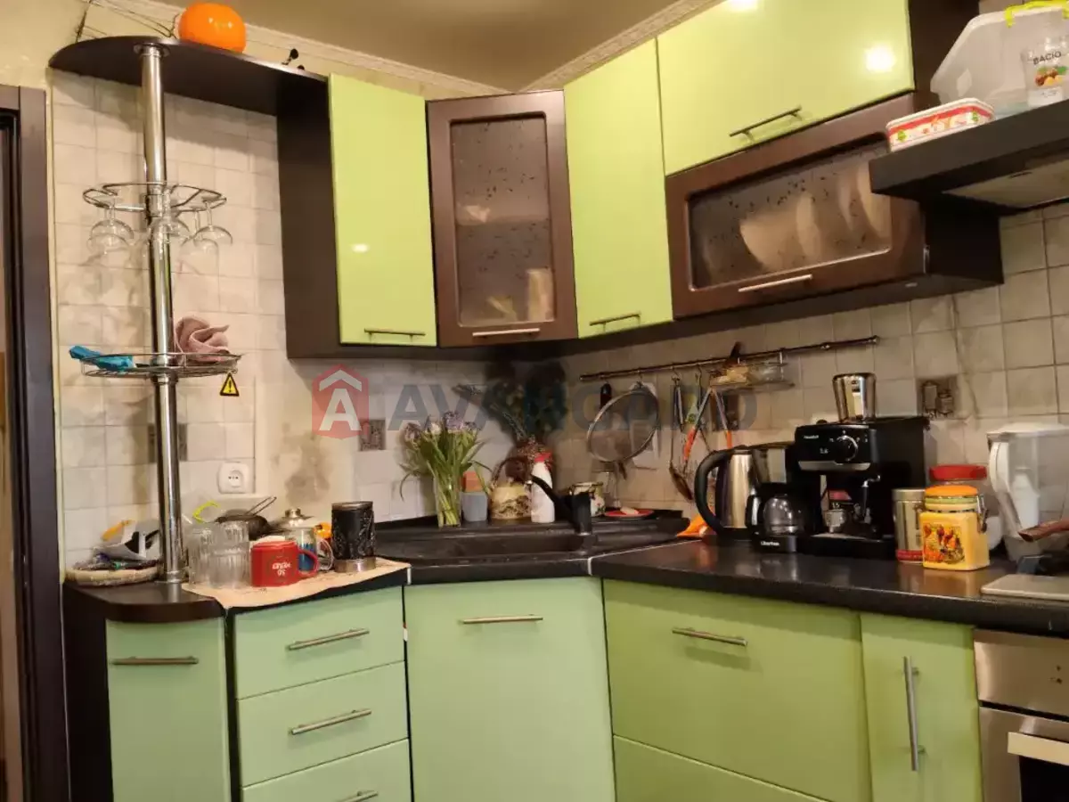 3 ��. ��������, 70/46/9 ��. �., 8/9 ������ ���� 1