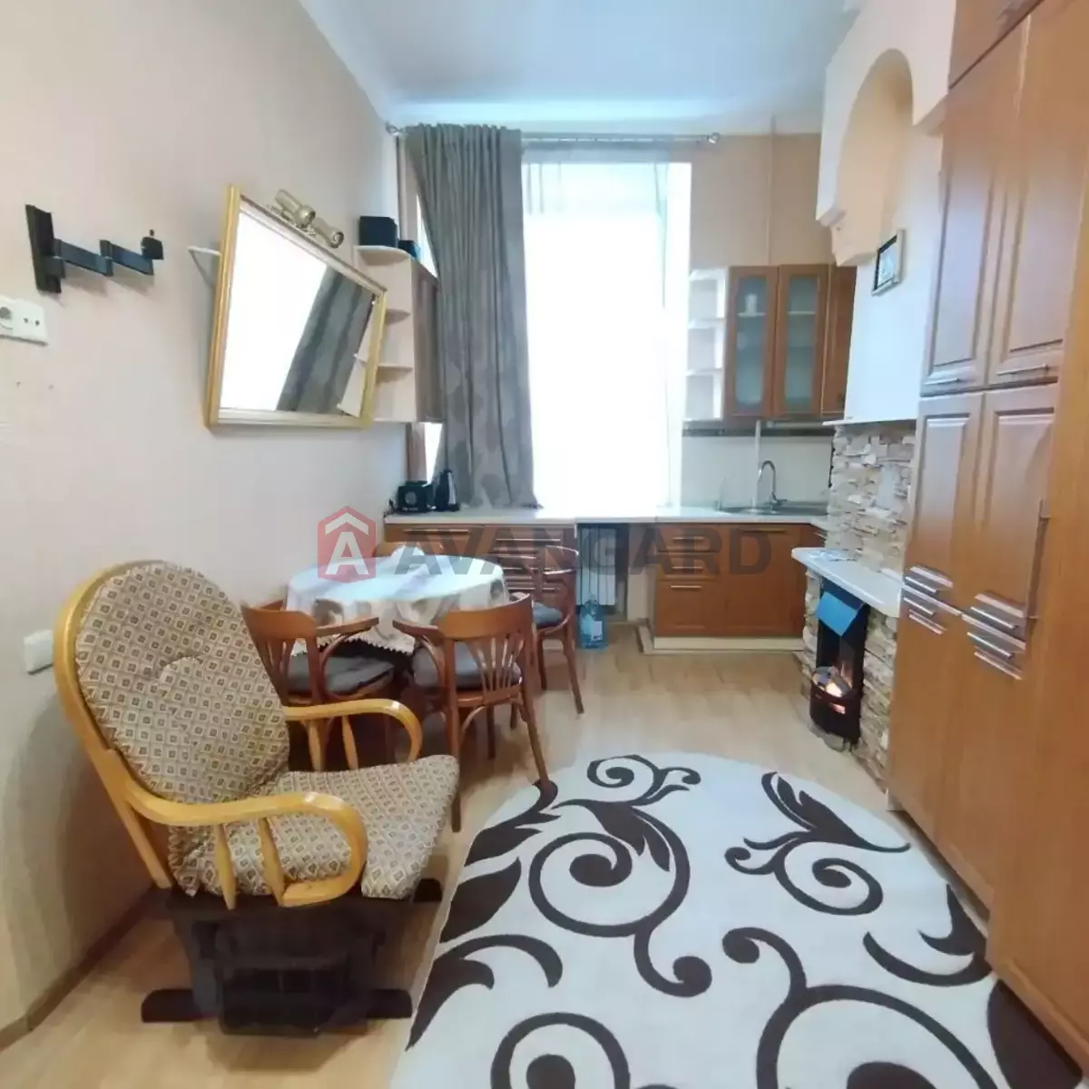 2 ��. ��������, 45/-/- ��. �., 2/3 ������ ���� 1